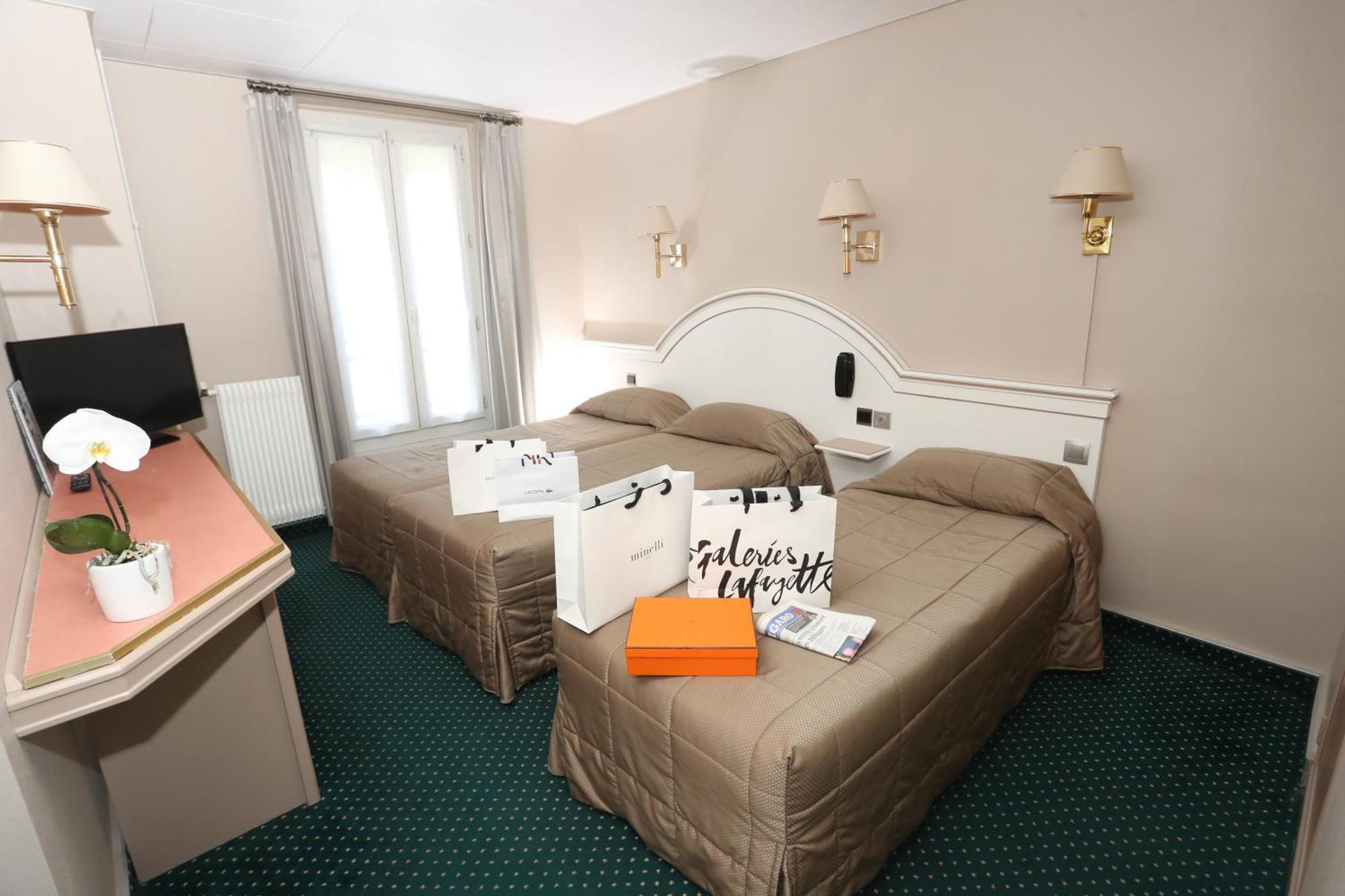 Triple Room